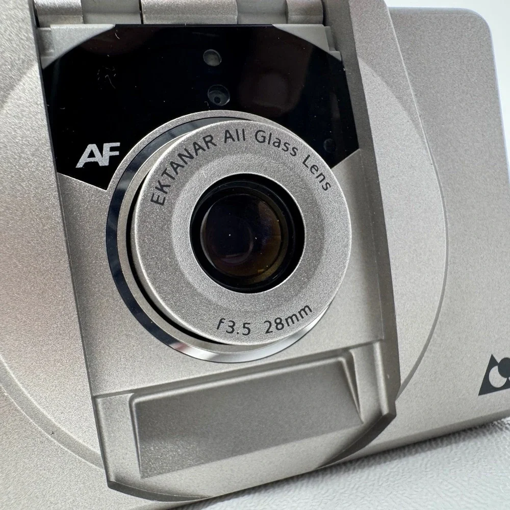 Kodak Advantix T550 APS Film Camera Ektanar 28mm f3.5 Lens Silver AF
